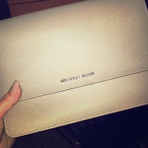 Micheal Kors purse